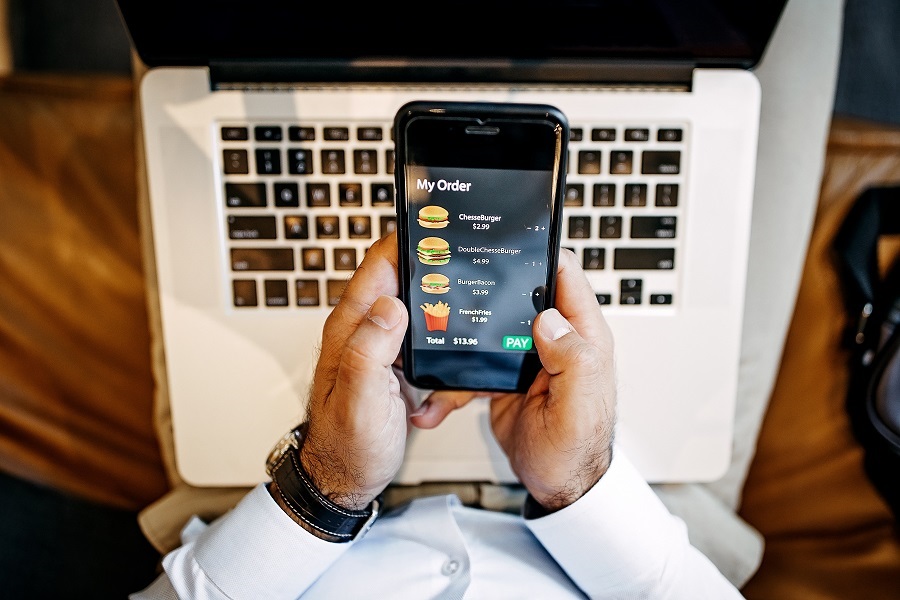 In the Face of a Labor Shortage and Rising Food Costs, Restaurant Technology is a Win-Win